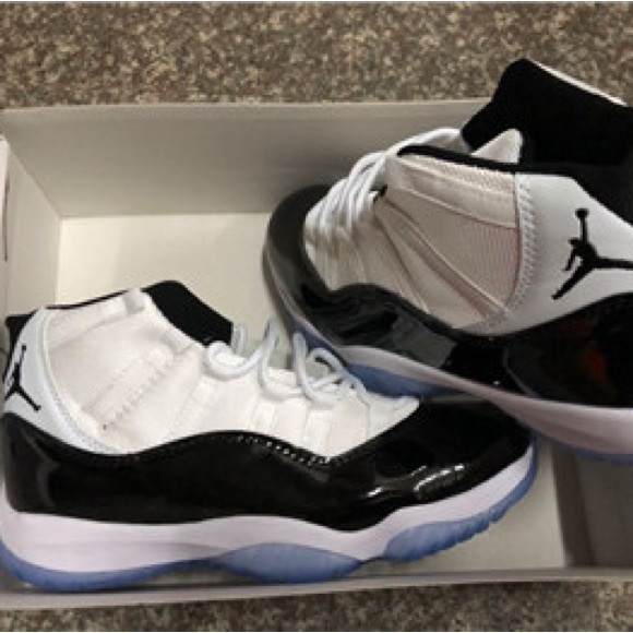 fashion sneakers Other - Black and White Athletic Shoes